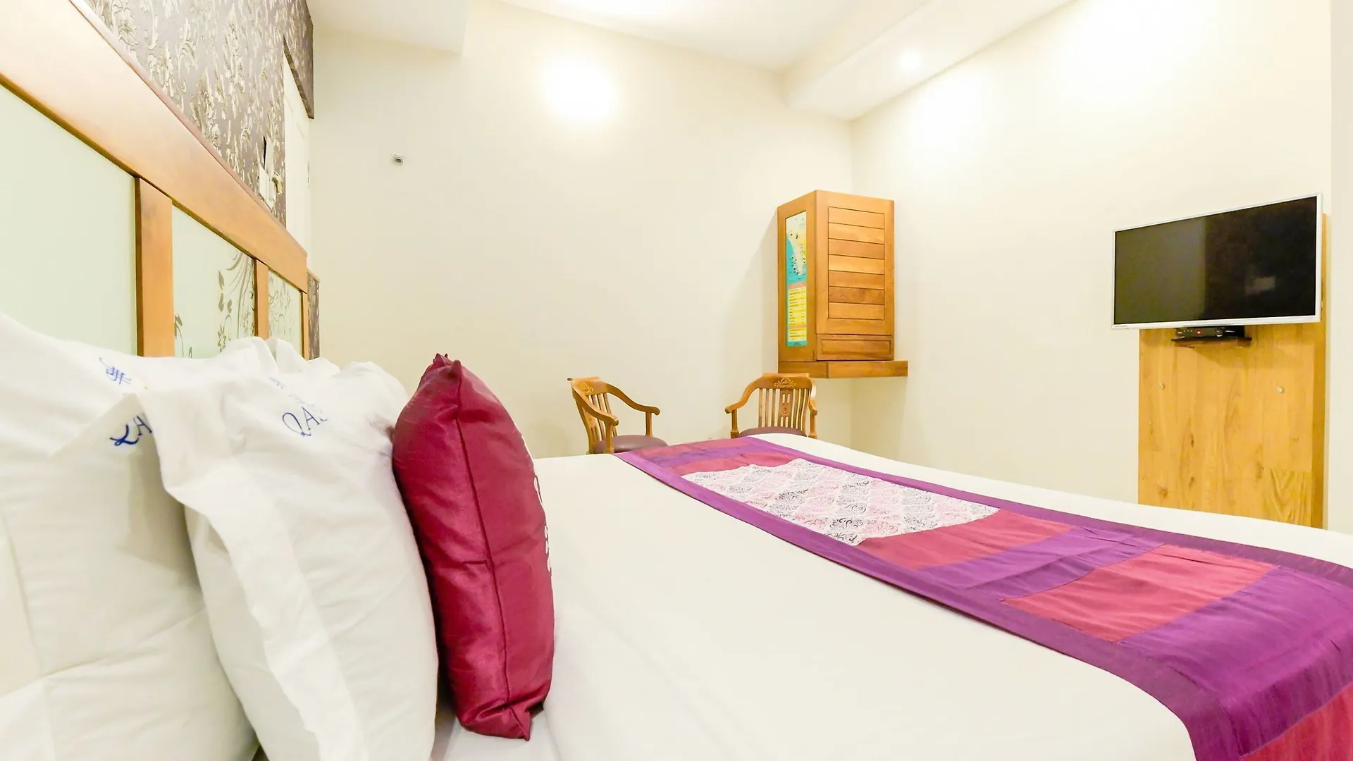 Oyo 8434 The Qasr Hotel Kochi
