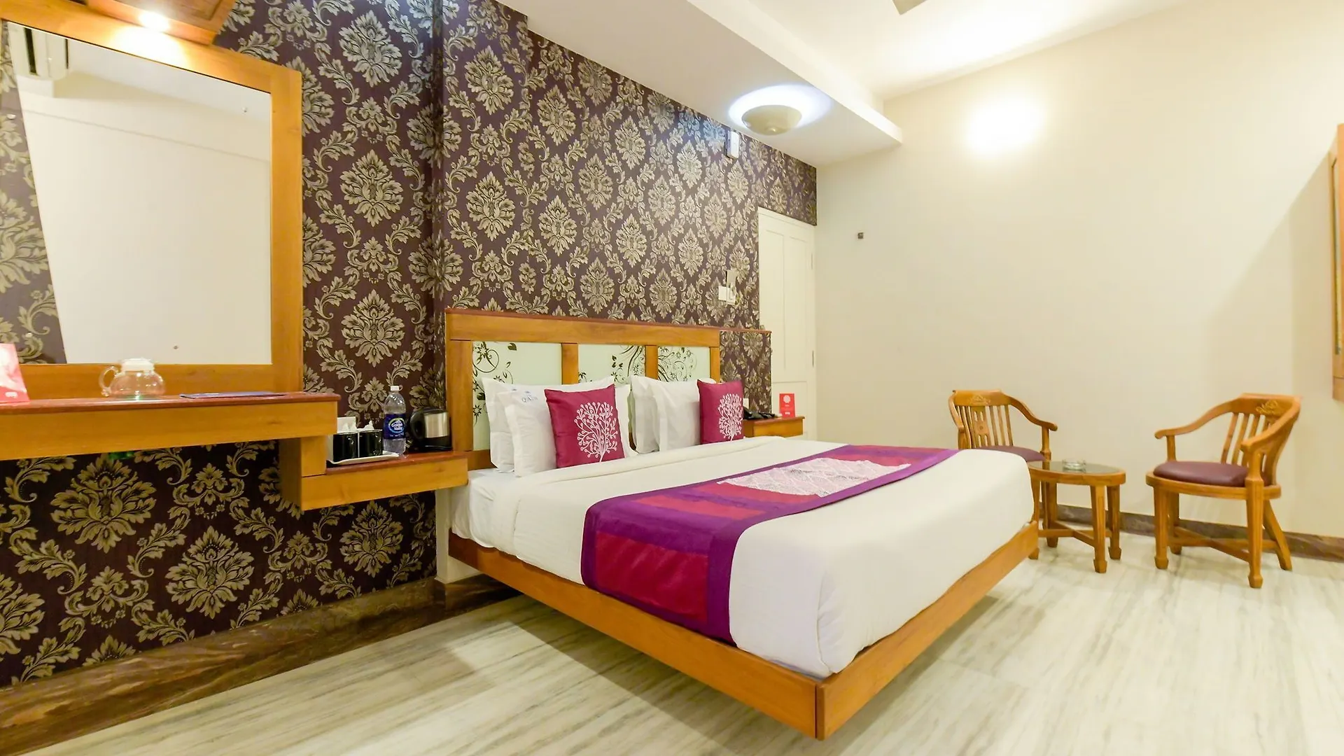 Oyo 8434 The Qasr Hotel Kochi 2*,