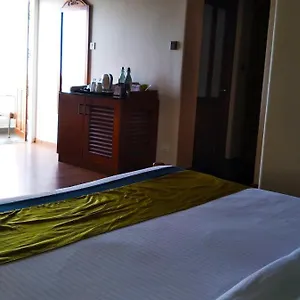 Le Maritime, By Westbridge Hotel