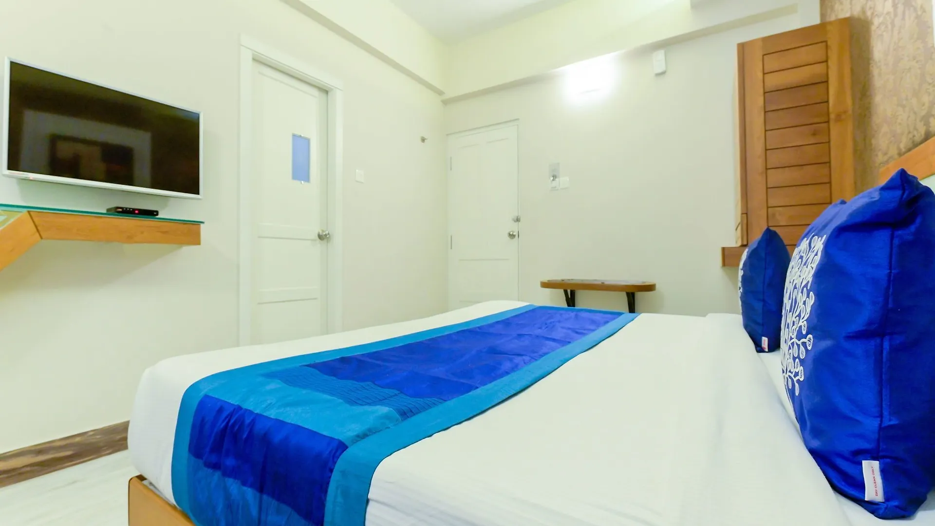 Oyo 8434 The Qasr Hotel Kochi